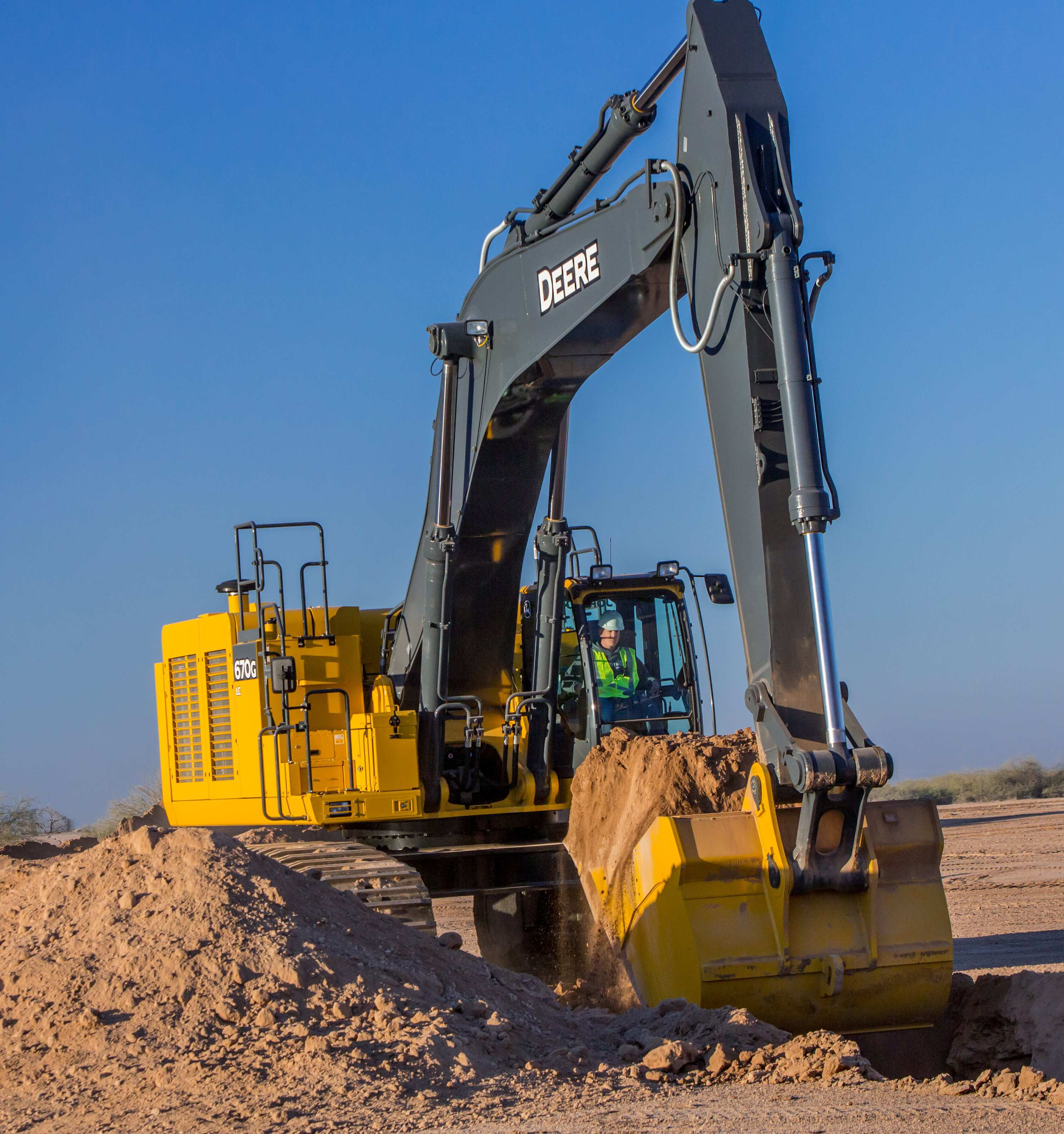 John Deere updates 670G LC excavator with improved hydraulics
