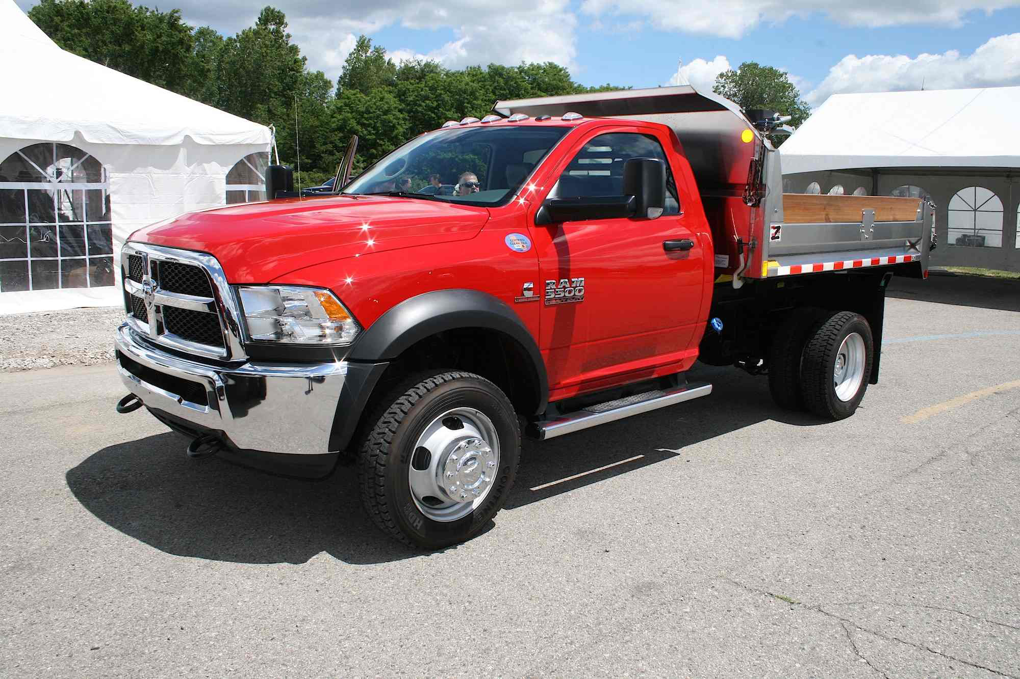 Ram 5500 chassis cab gets a few improvements for 2018 (VIDEO) How To Make A Ram 5500 Ride Better