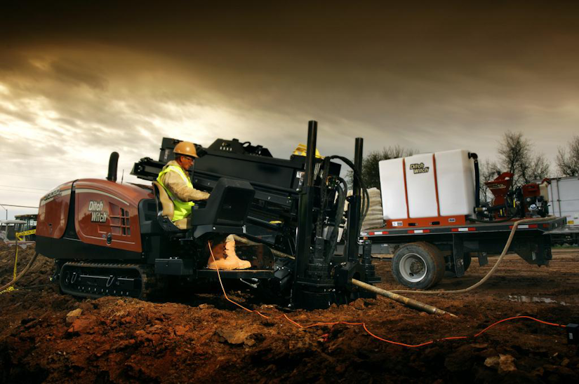 Ditch Witch horizontal directional drilling machine with fluid management system