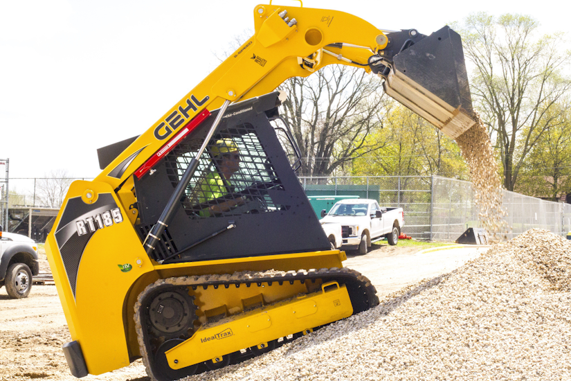 Sideview of the Gehl RT185 Track Loader