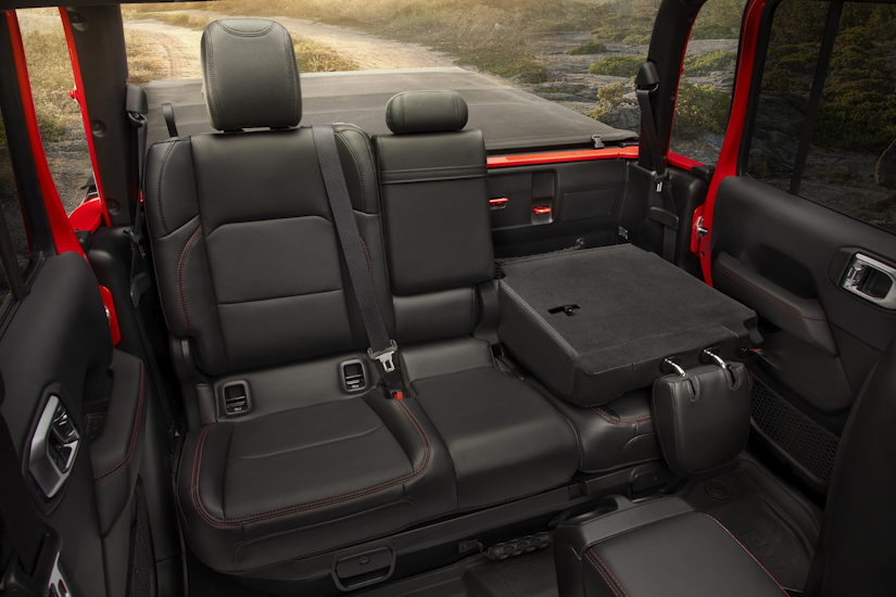 2020 Jeep Gladiator backseat arrangements