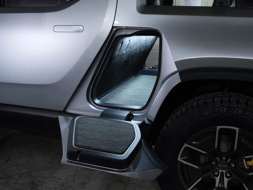 Rivian R1T™ All-Electric Truck middle storage