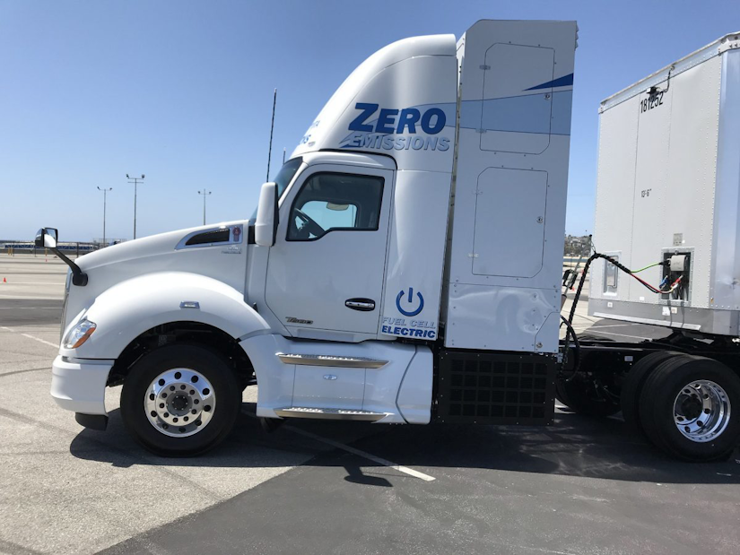 First KenworthToyota Fuel Cell Electric Truck unveiled
