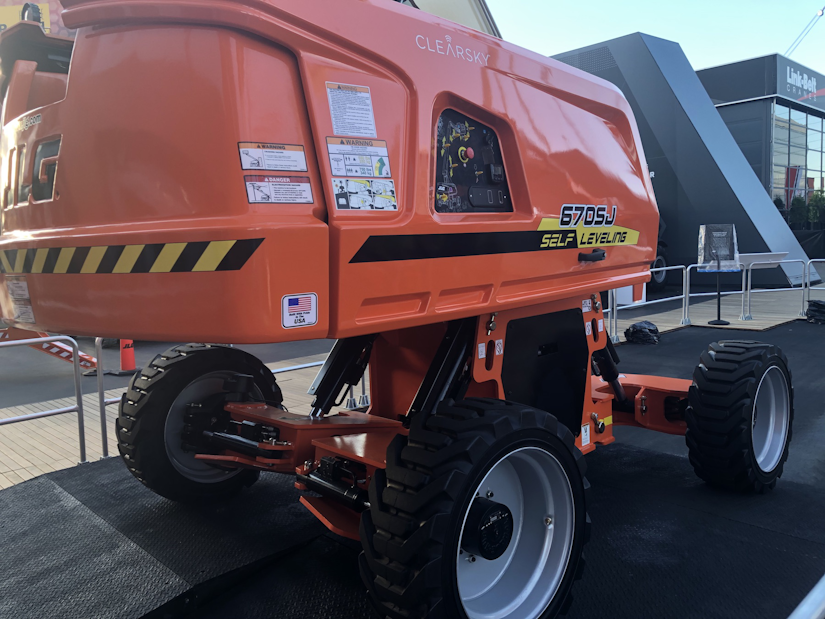 JLG's self-leveling boom lift debuted at ConExpo 2020